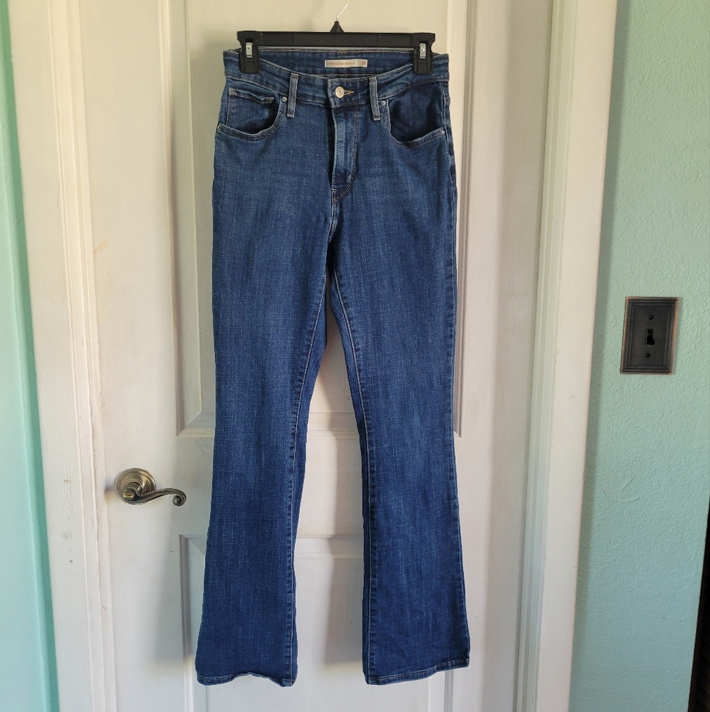 Levi's Jeans | Women's 725 High Rise Bootcut Jeans | Size 28